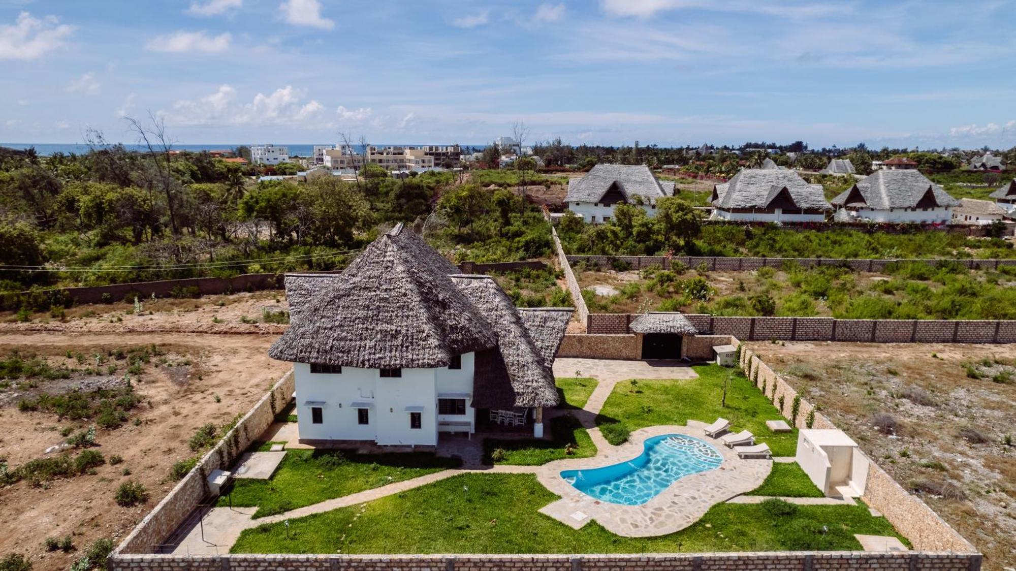 Nyuso Za Afrika Bed & Breakfast Watamu Exterior photo