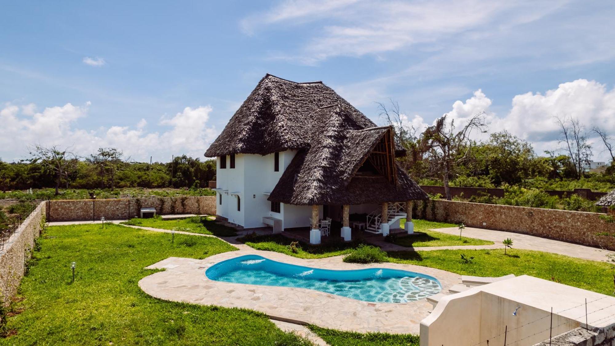 Nyuso Za Afrika Bed & Breakfast Watamu Exterior photo