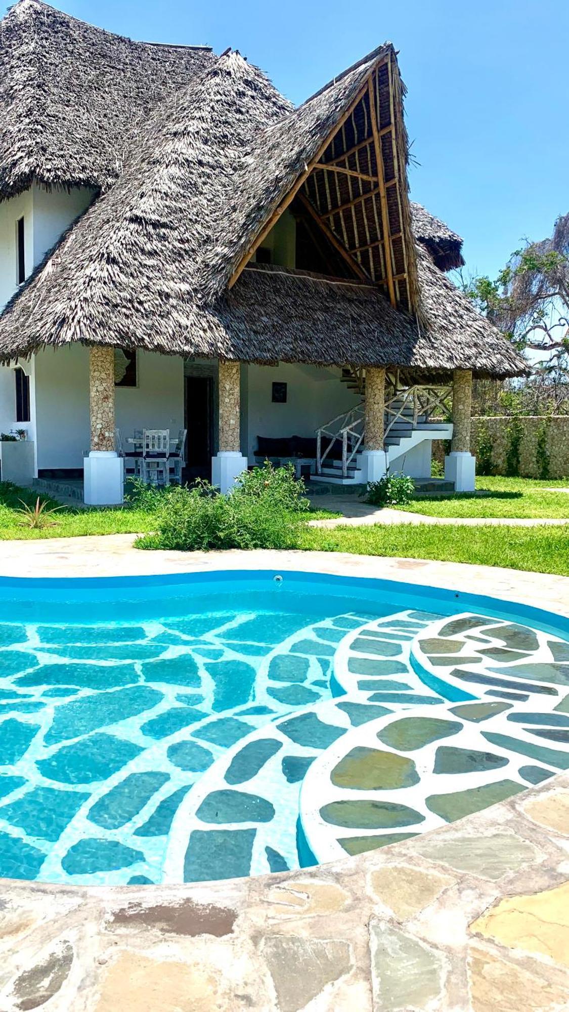 Nyuso Za Afrika Bed & Breakfast Watamu Exterior photo